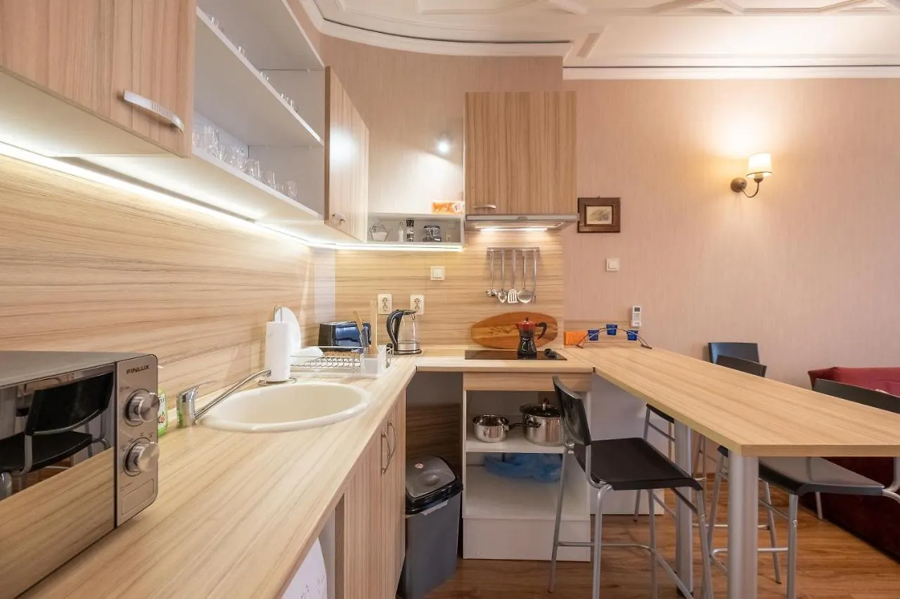 Feel Sofia - one bedroom apartment next to Russian Square